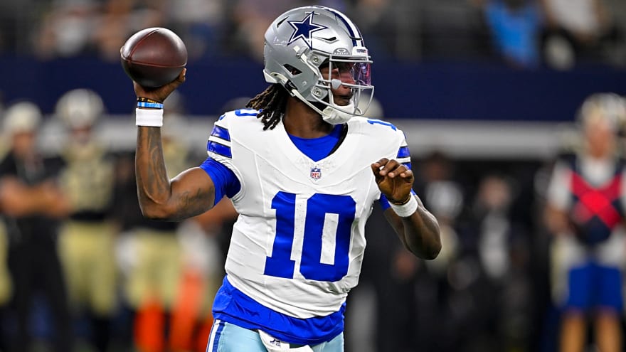 Cowboys make unexpected decision with much-hyped quarterback