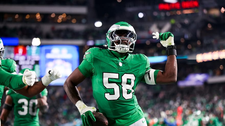 Eagles Jalyx Hunt: OLB Climbs To No. 15 After Historic Season