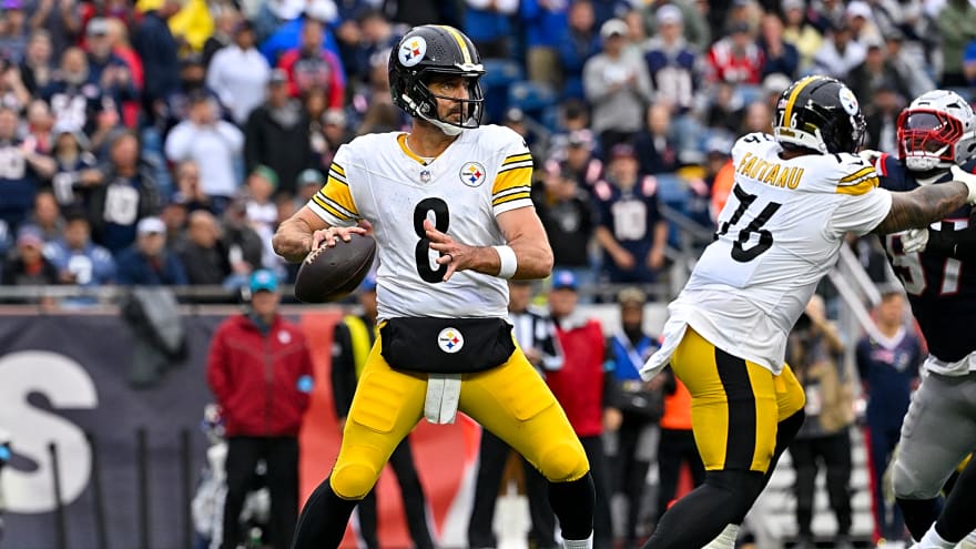 Steelers' Aaron Rodgers Quite Literally Calls Out Every Single One Of His Teammates