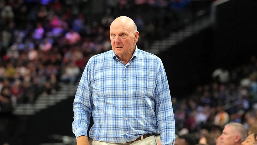 Steve Ballmer Had Staff Wear Shirts Comparing Blake Griffin to MLK, Lincoln and Gandhi in 'Clipper for Life' Pitch Before Trading Him