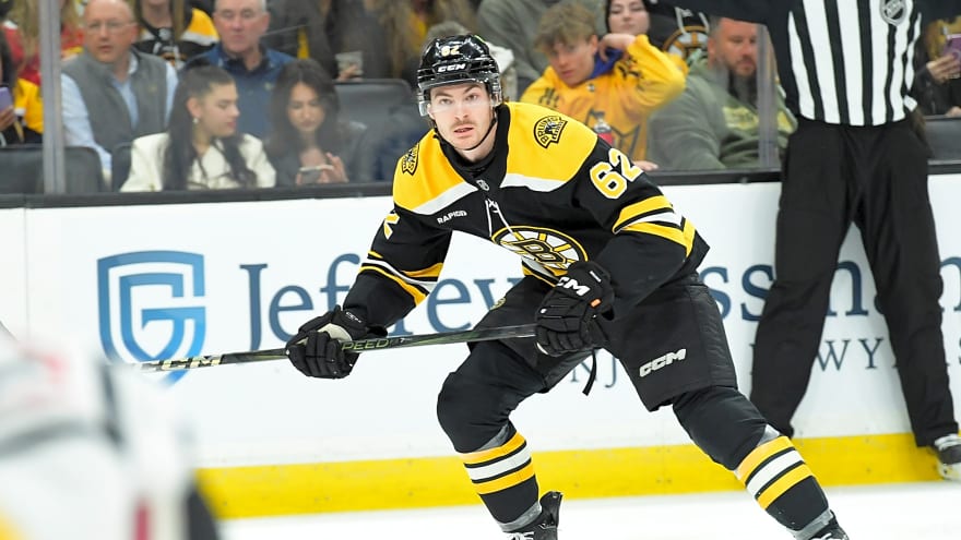 Bruins Sign Riley Duran To One-Year Deal