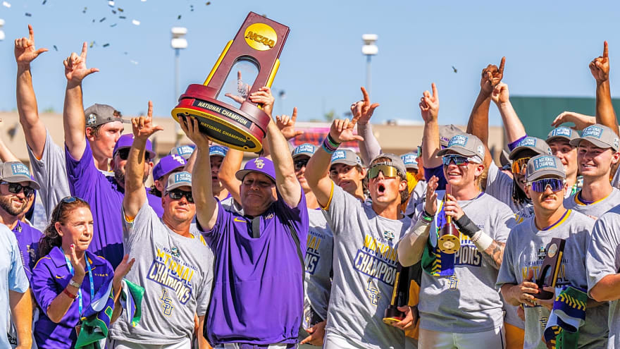 How did LSU become national champions?