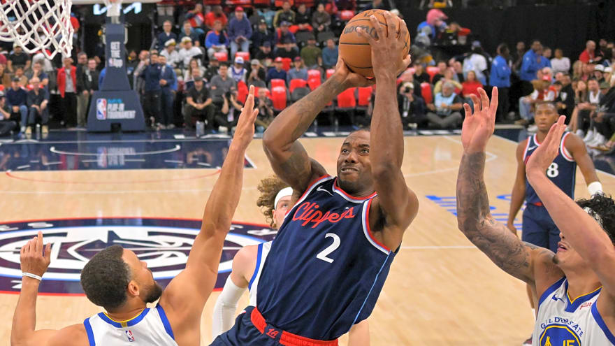 Kawhi Leonard is here to score