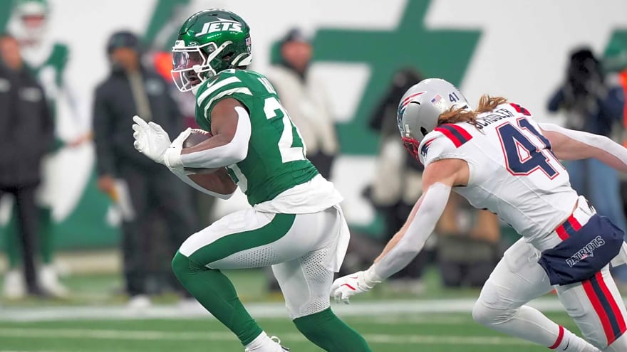 Jets, Breece Hall Not Close To Long-Term Agreement; Franchise Tag Looming?