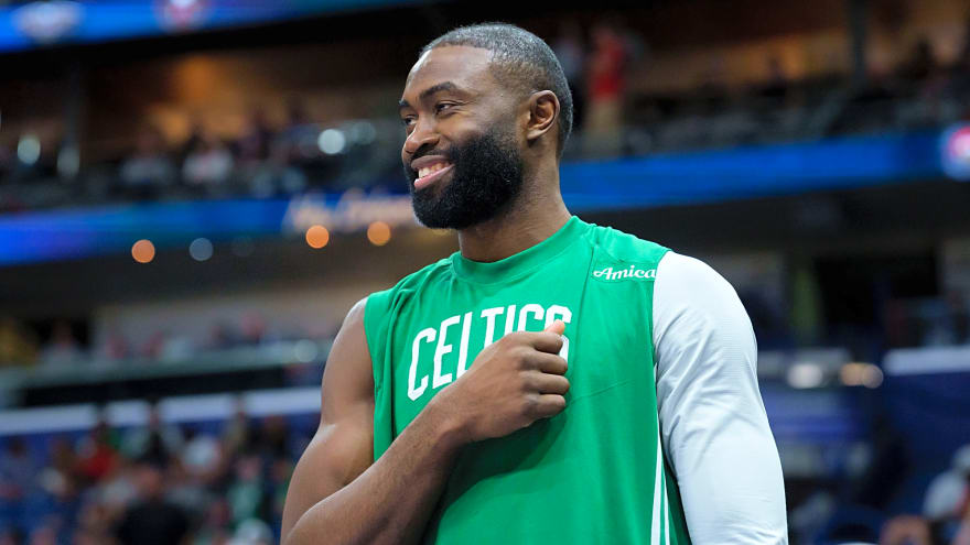 Jaylen Brown makes an announcement after being caught with fake hairline