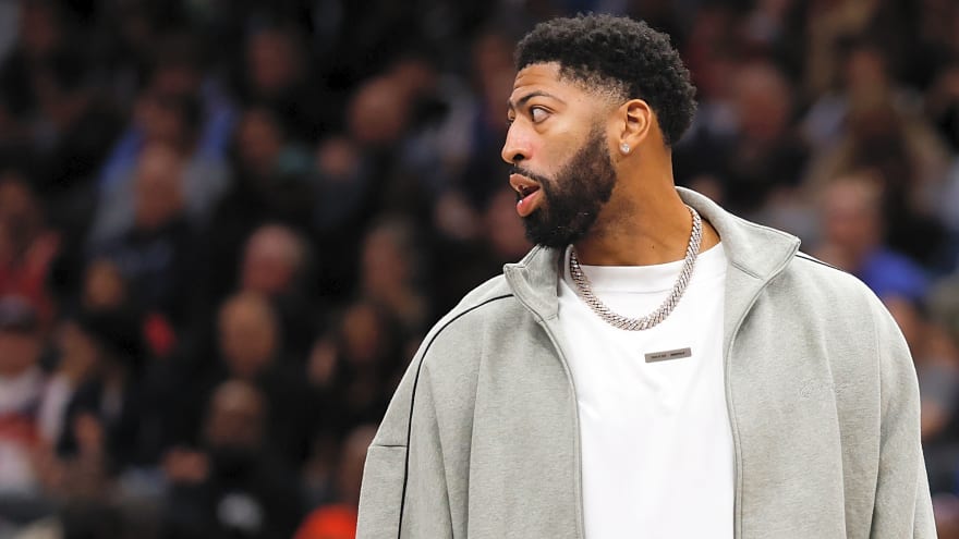 Mavs’ Anthony Davis to miss at least another week with calf strain
