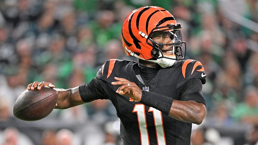 Bengals Elevate QB Josh Johnson & LB Joe Giles-Harris To Active Roster