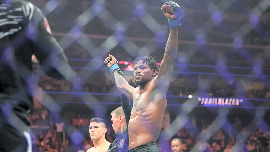 Luke Rockhold Plays Down Kevin Holland’s Injury