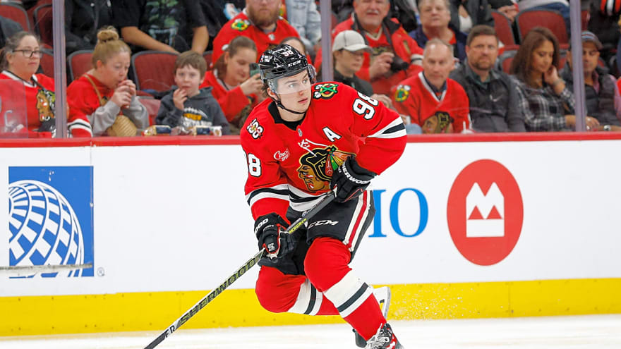 Bedard and ‘The Fan’ Talk Their Altercation During Blackhawks OT Win