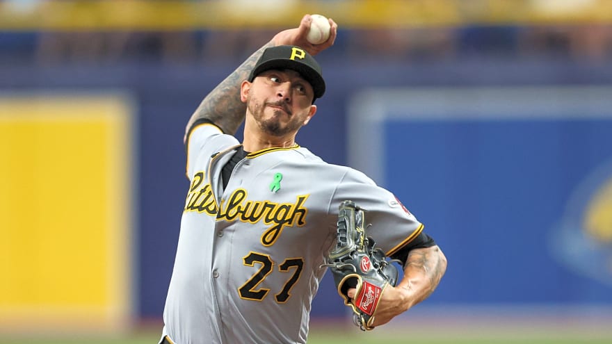 Cubs Re-Sign Vince Velasquez To Minor League Deal, Outright Yacksel Ríos