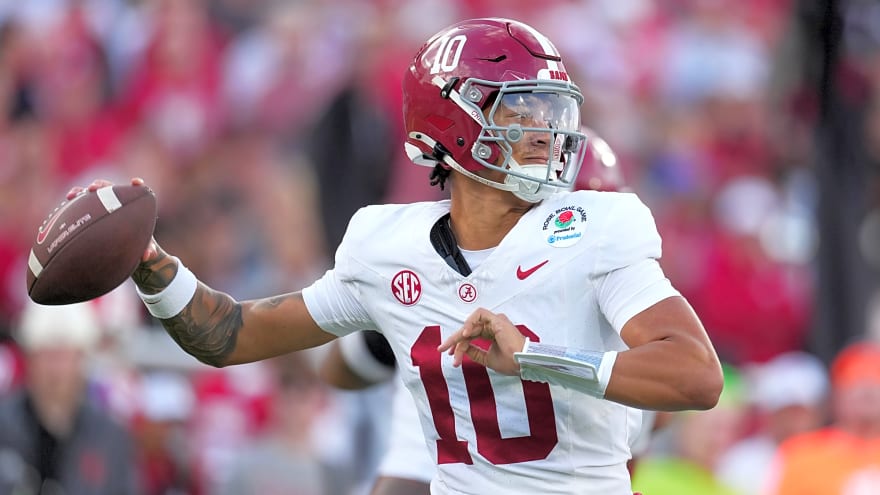 What Alabama players said about QBs to begin second week of spring practice