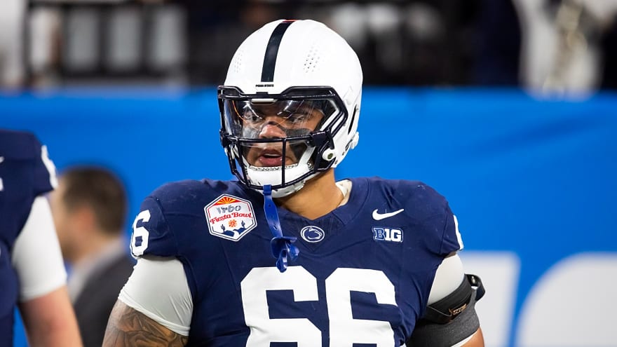 Drew Shelton could compete for a starting tackle position