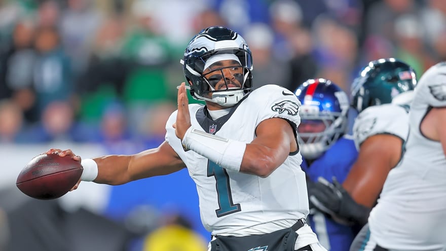 Eagles Hope Latest Meeting Can &#39;Galvanize&#39; Offense