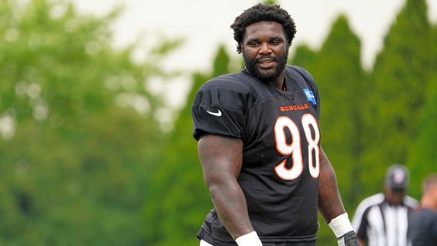 Giants Finalizing Deal With DT D.J. Reader