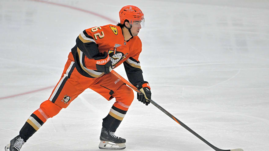 Ducks Re-Sign Nikita Nesterenko To Two-Year Deal