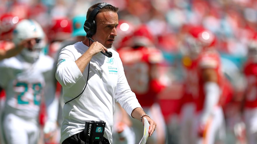 Dolphins Elevate RB From Practice Squad After De’Von Achane’s Season-Ending Injury