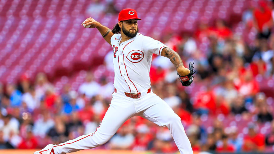 Lyon Richardson Elects Free Agency
