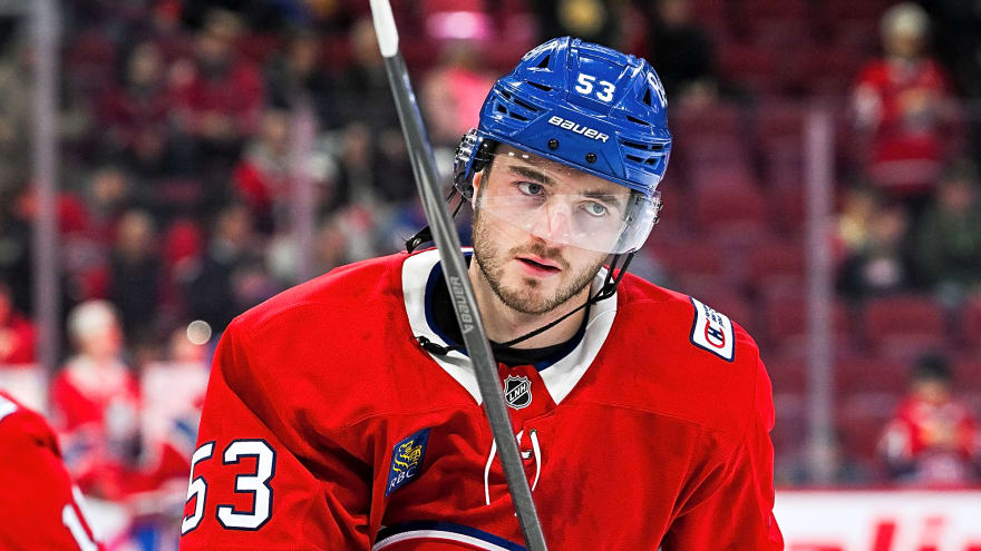 Canadiens’ Noah Dobson Leaves Game With Injury
