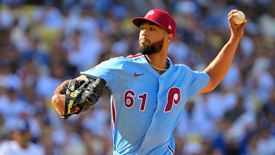 Rangers' Burger bestows 'superstar' label to Phillies' Sanchez