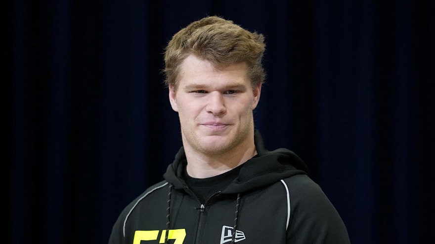 Buccaneers Waive Rookie OLB After NFL-Leading Preseason