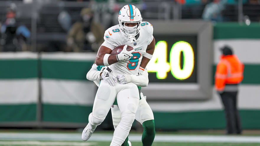 Steelers&#39; Jonnu Smith Expected To Play Essential Role In 2025: 'Swiss Army Knife Type Of Weapon'