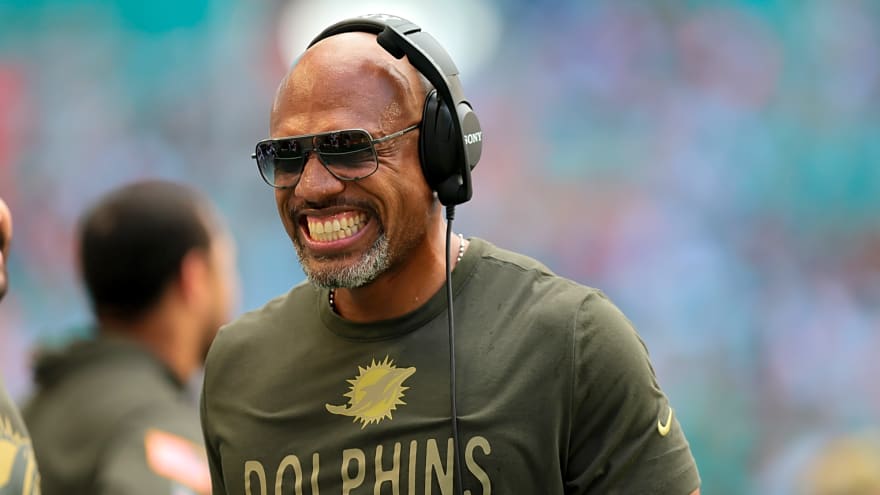 Report: Steelers Eyeing Prior Head Coach Candidate To Be Defensive Coordinator