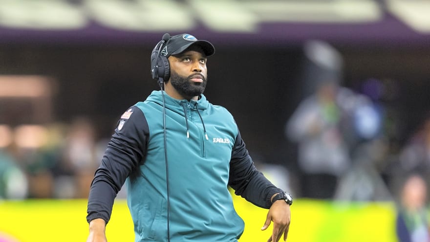 Eagles Bringing Back ST Coordinator Michael Clay
