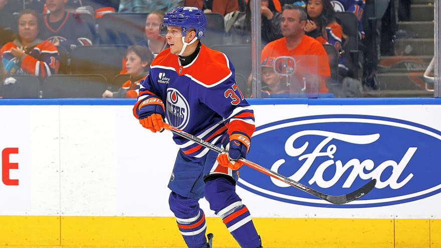 Oilers Sign Atro Leppanen To Two-Way Extension