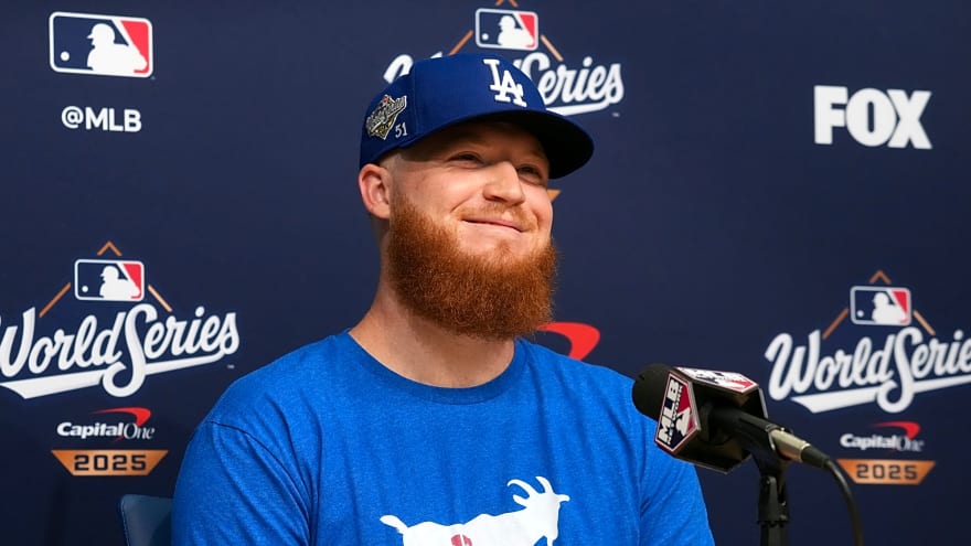 Will Klein Joins Dodgers For Thanksgiving Drive-Thru Event At The Dream Center