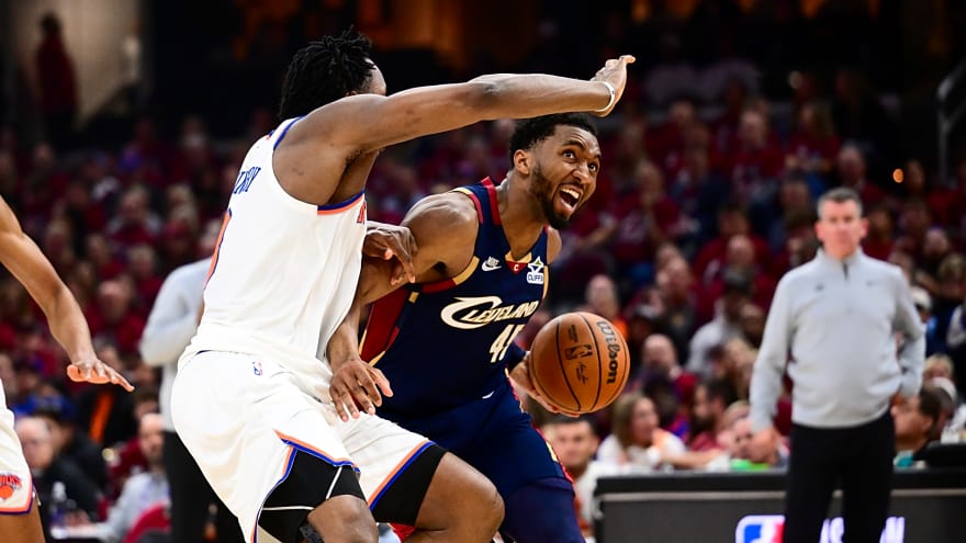 Why is everyone suddenly so hard on Donovan Mitchell?
