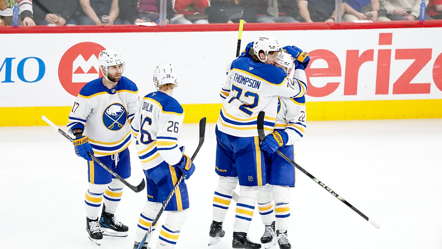 Recap: Sabres defeat Blackhawks 5-1, clinch Atlantic Division title