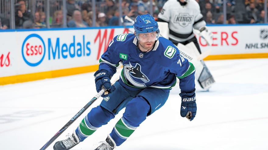 Canucks Have a Calculated Trade Plan for Jake DeBrusk