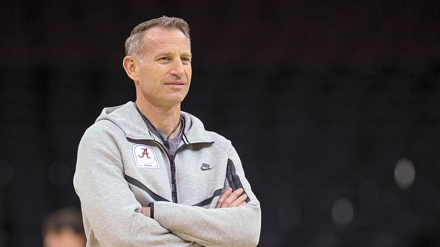 Nate Oats offers Alabama football 5-Star TE target