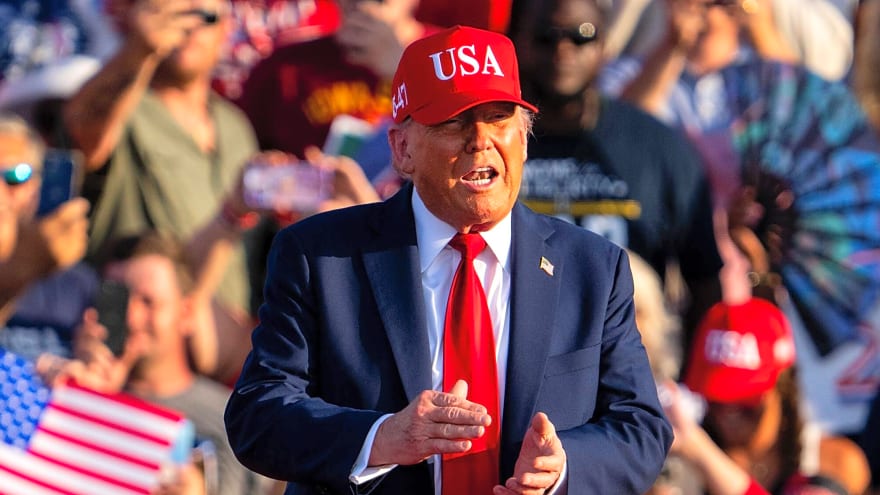 President Trump says UFC will host fight at White House
