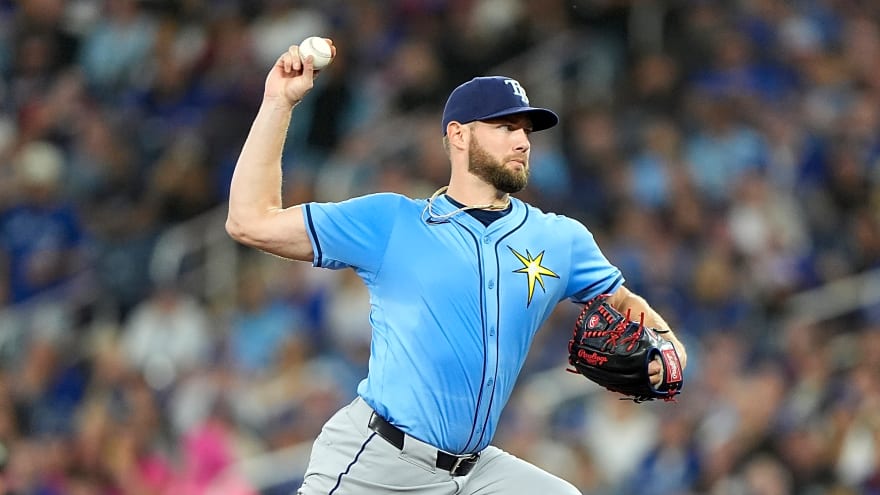 Giants Bolster Back of Rotation by Signing Adrian Houser