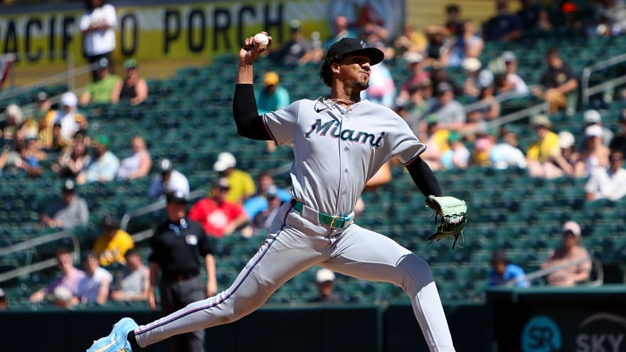Marlins controversially pull starter from perfect game, bullpen immediately squanders it