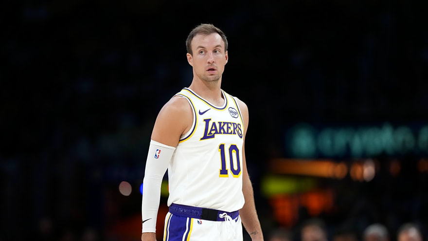 Report: Lakers looking to re-sign Luke Kennard after season