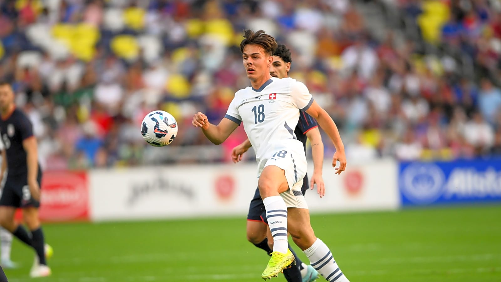Manchester United earmark £34m star as Kobbie Mainoo’s replacement