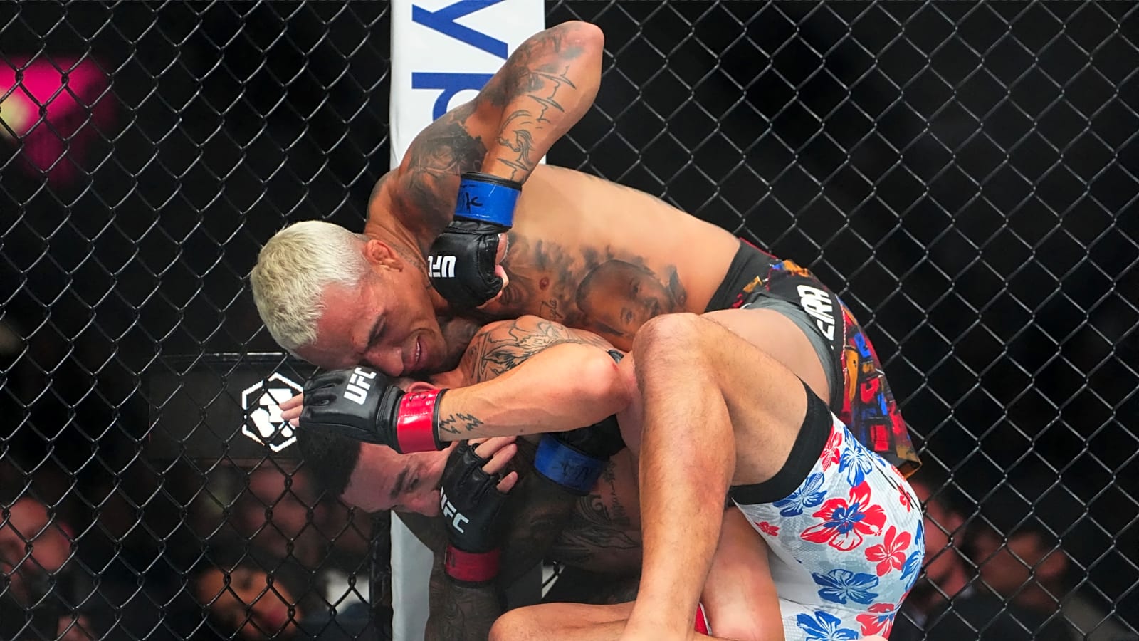 Oliveira's Camp Rejects Lopes BMF Title Talk