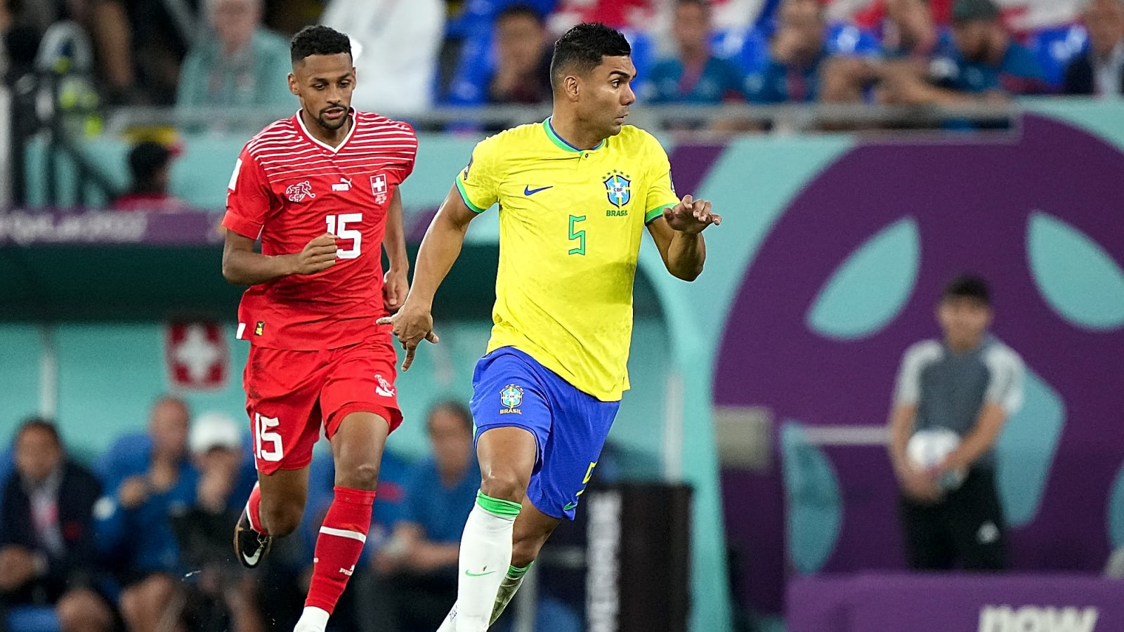 Manchester United Split In the Middle On Casemiro’s Future