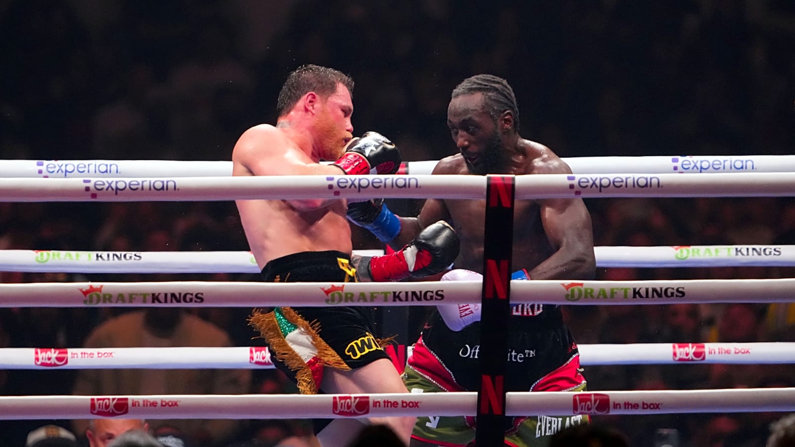Terence Crawford vs Canelo – former world champion breaks down the victory