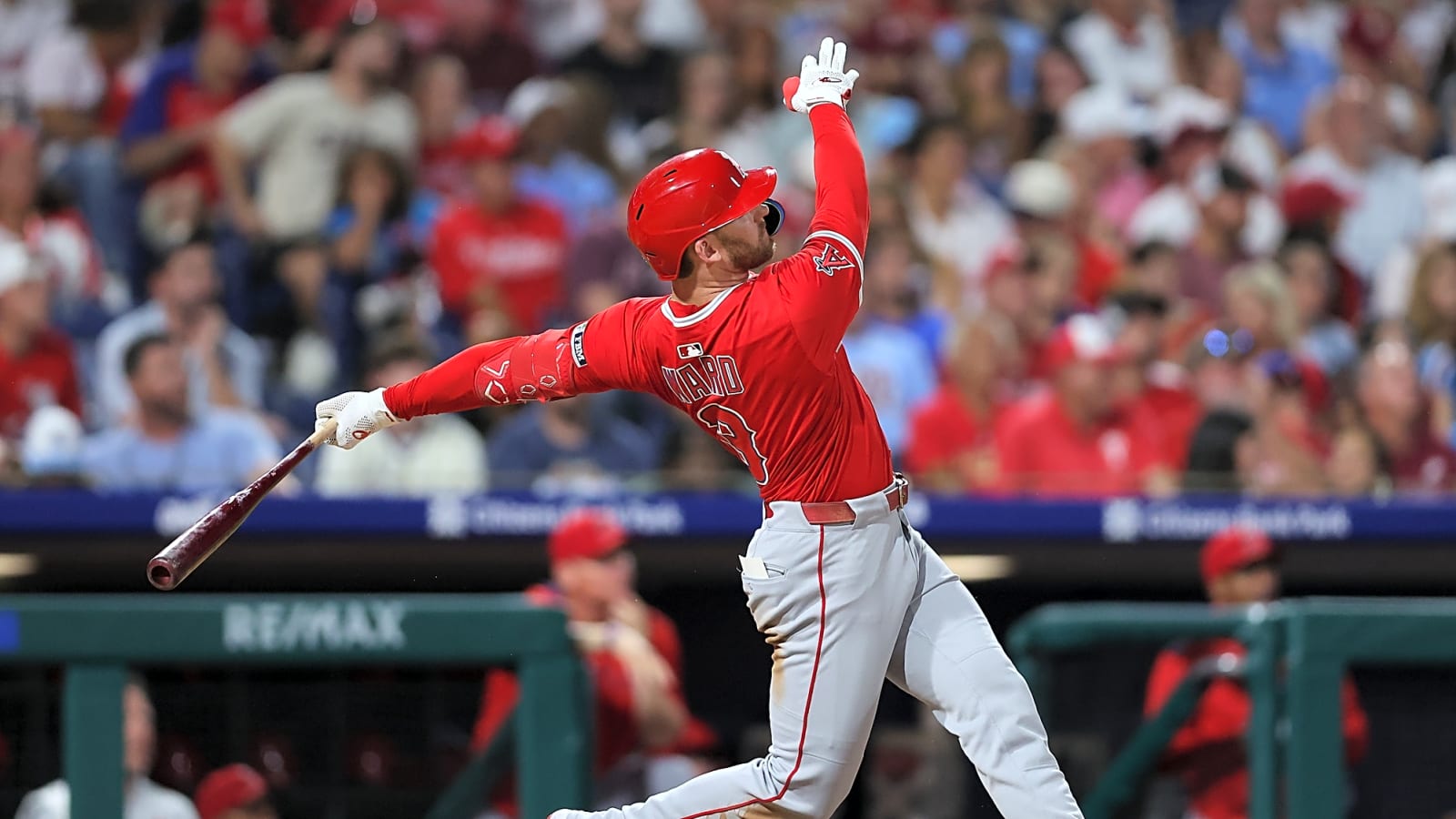 Ward’s Late Home Run Lifts Angels Over Phillies in 6-5 Victory