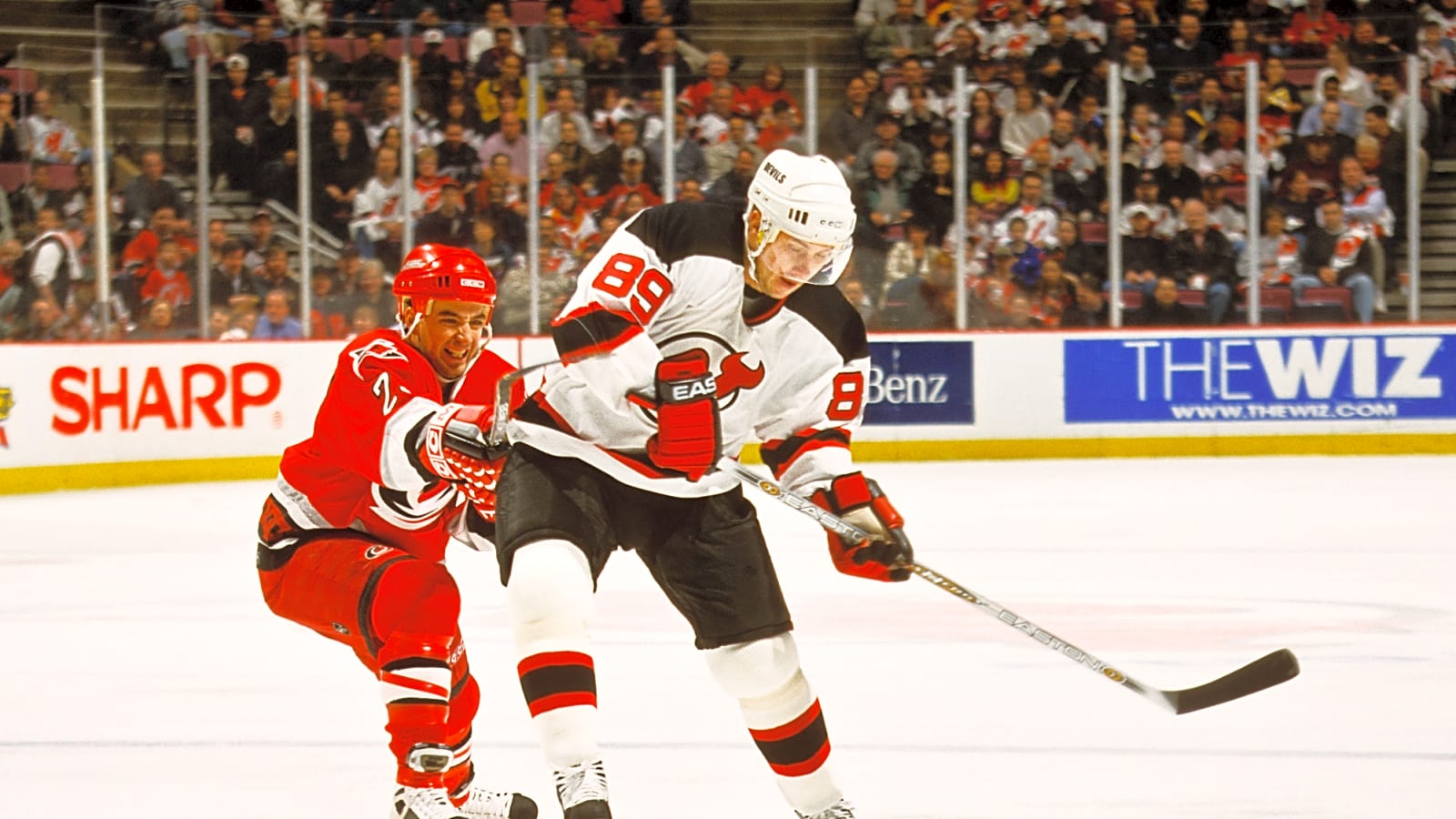 Alexander Mogilny finally inducted into Hockey Hall of Fame