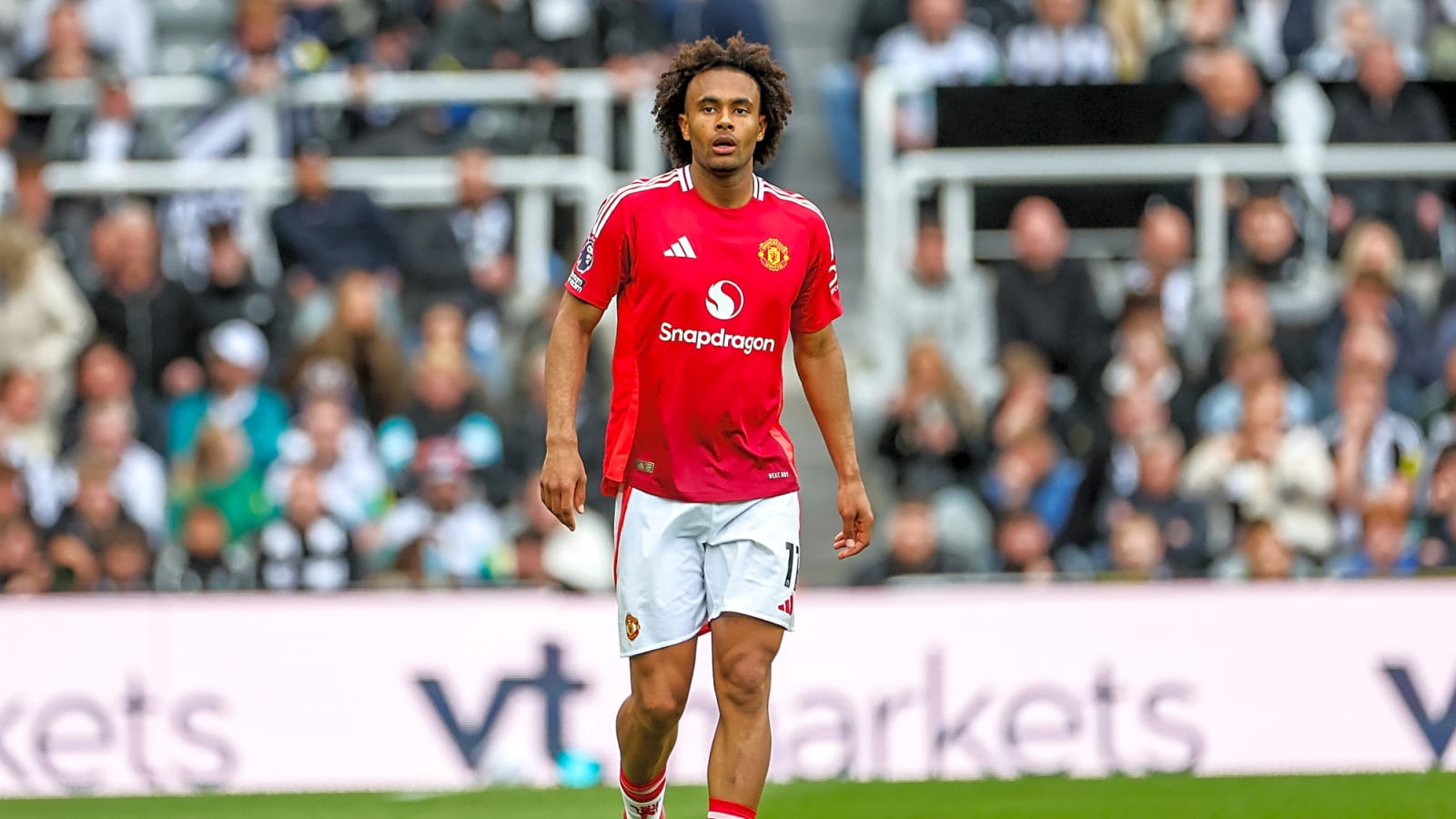 WAFU Opinion: Should Manchester United sell Joshua Zirkzee?