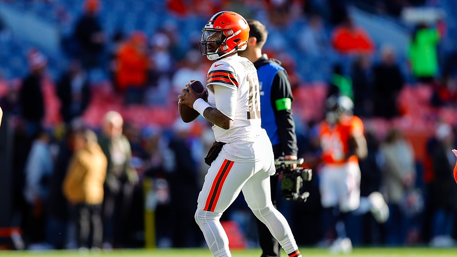 Ex-Browns Quarterback Retires After Three Difficult Seasons