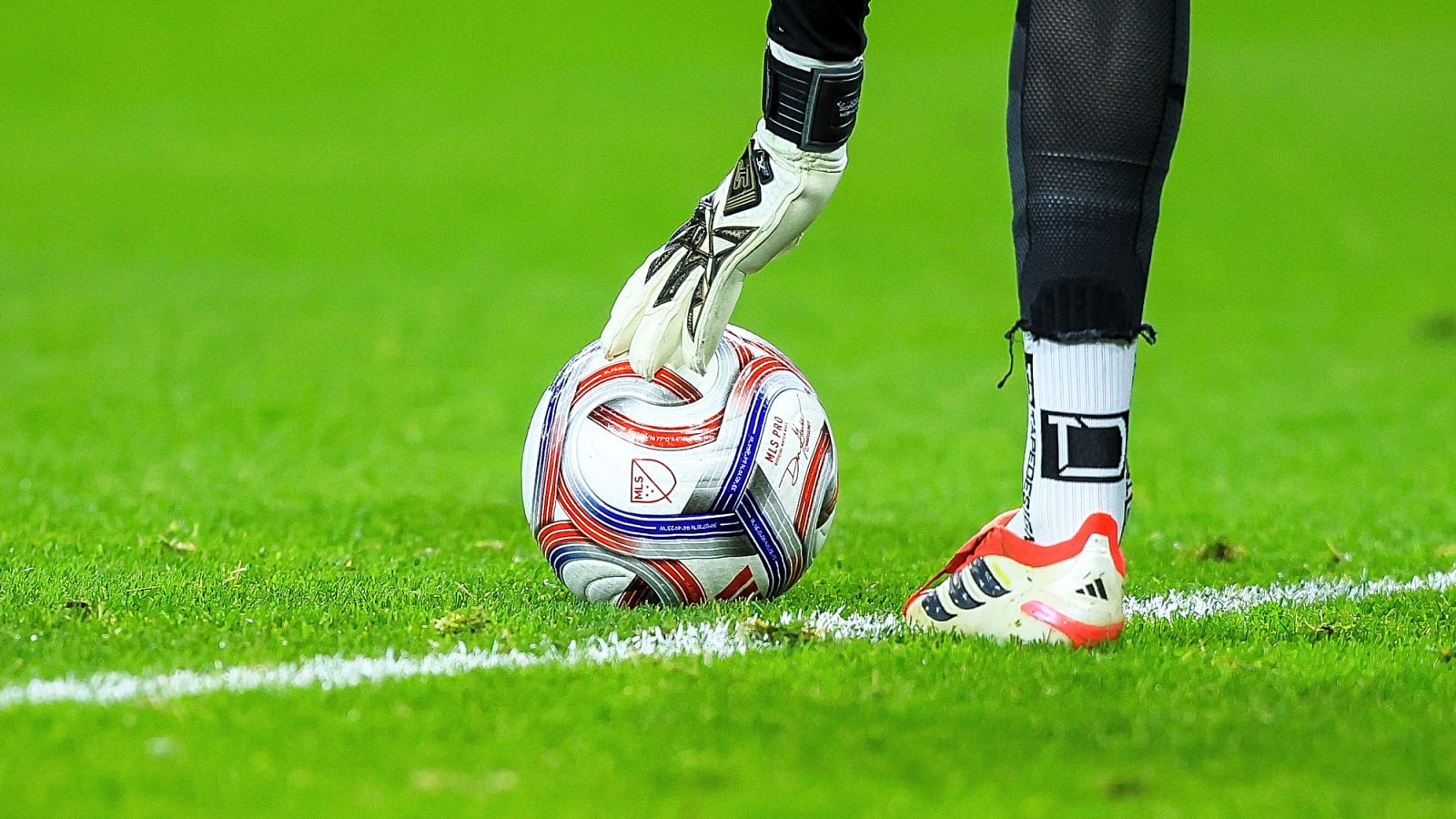 Tottenham face nightmare scenario as Paratici 'could try to sign' rising star