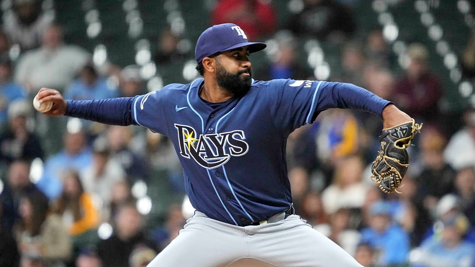 Twins To Acquire Yoendrys Gómez