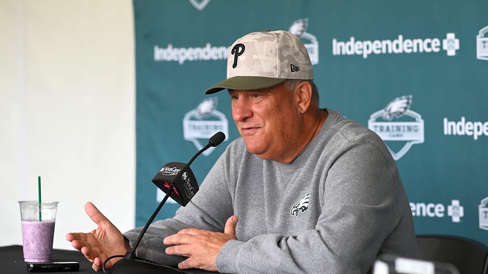 Eagles&#39; Vic Fangio Explains First-Round Pick&#39;s Light Workload Vs. Bengals