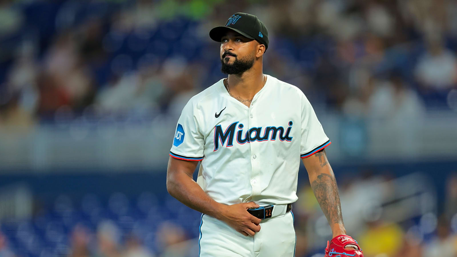 Padres among teams interested in Sandy Alcantara
