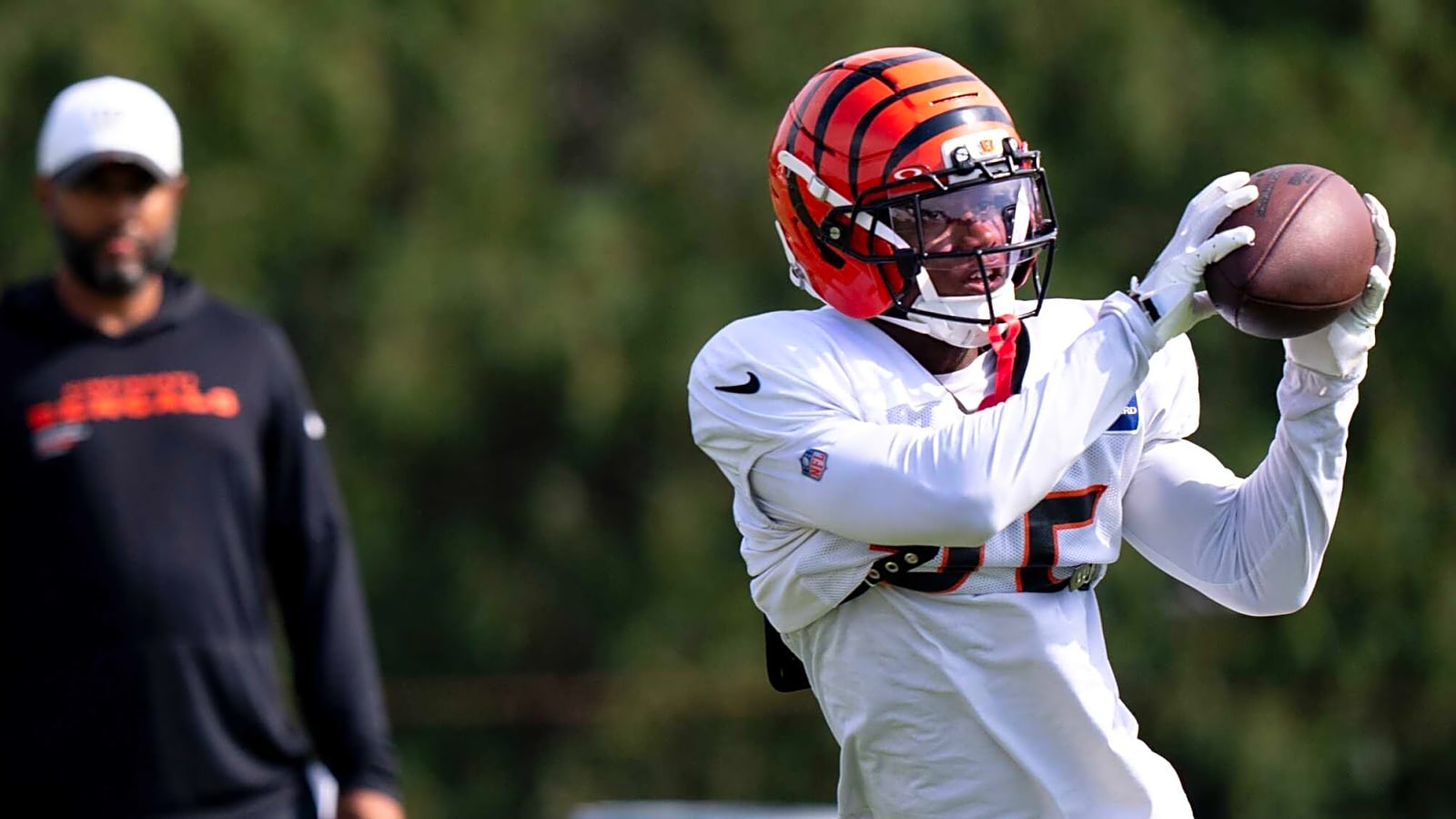 Bengals Made Two Moves, Promote CB Jalen Davis